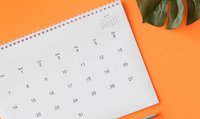 Calendrier sur fond orange