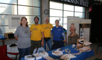 FRAGILE Basel und denkwerk-hirnveretzung mit Stand bei Anlass «Marktplatz55+»  